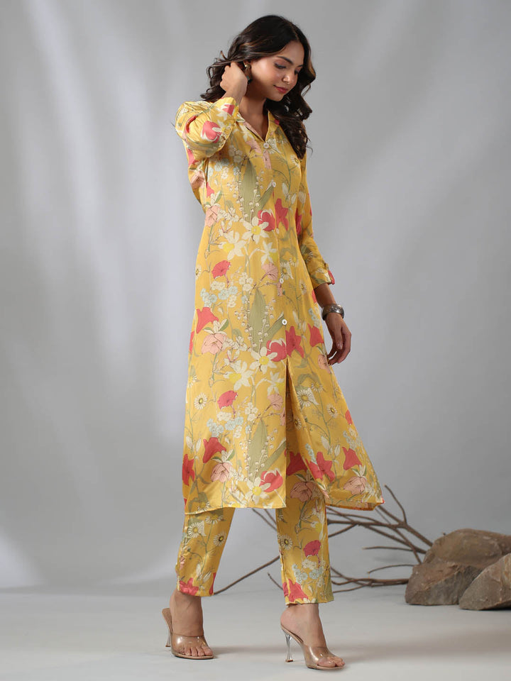 Floral Printed Crepe Kurta With Pants
