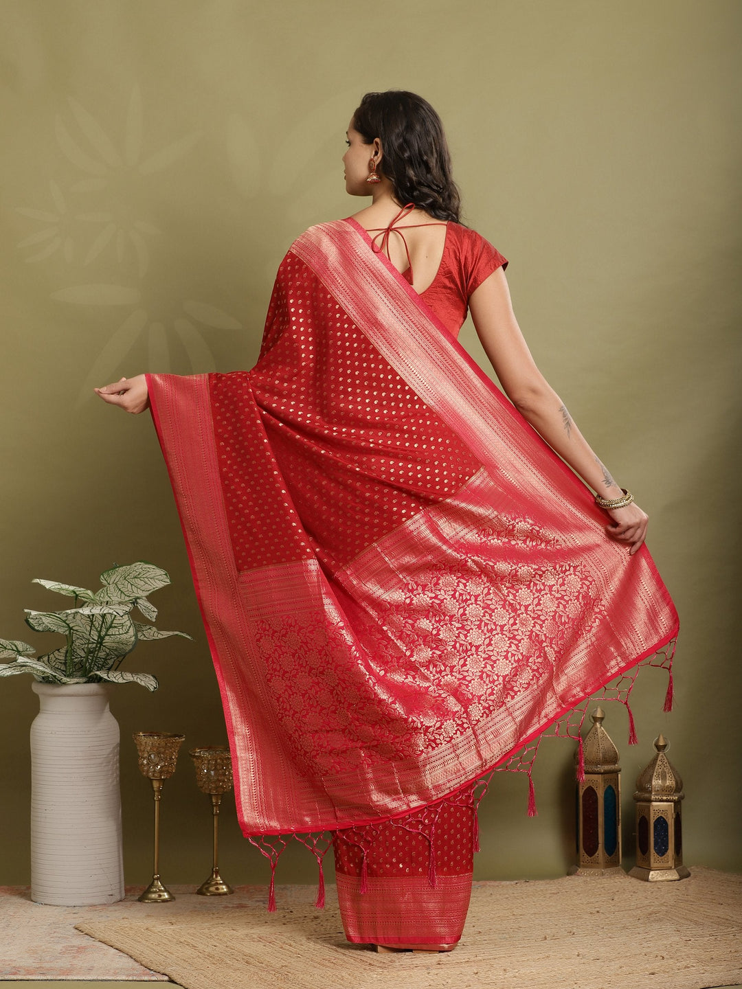 Polka Dot Woven Booti Crepe Saree