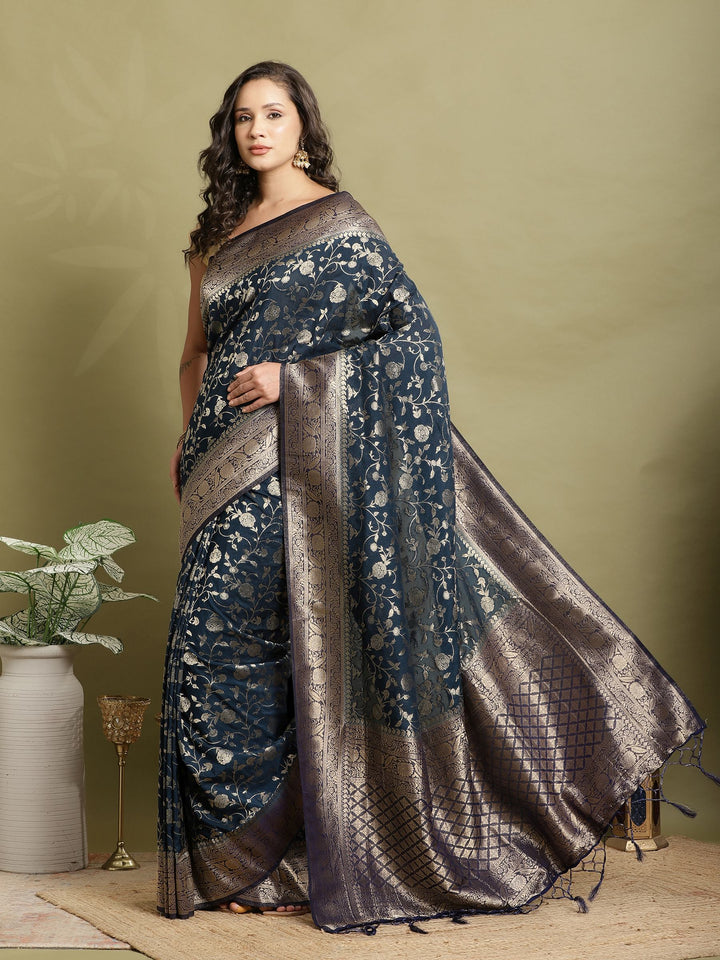 Plain Crepe Saree