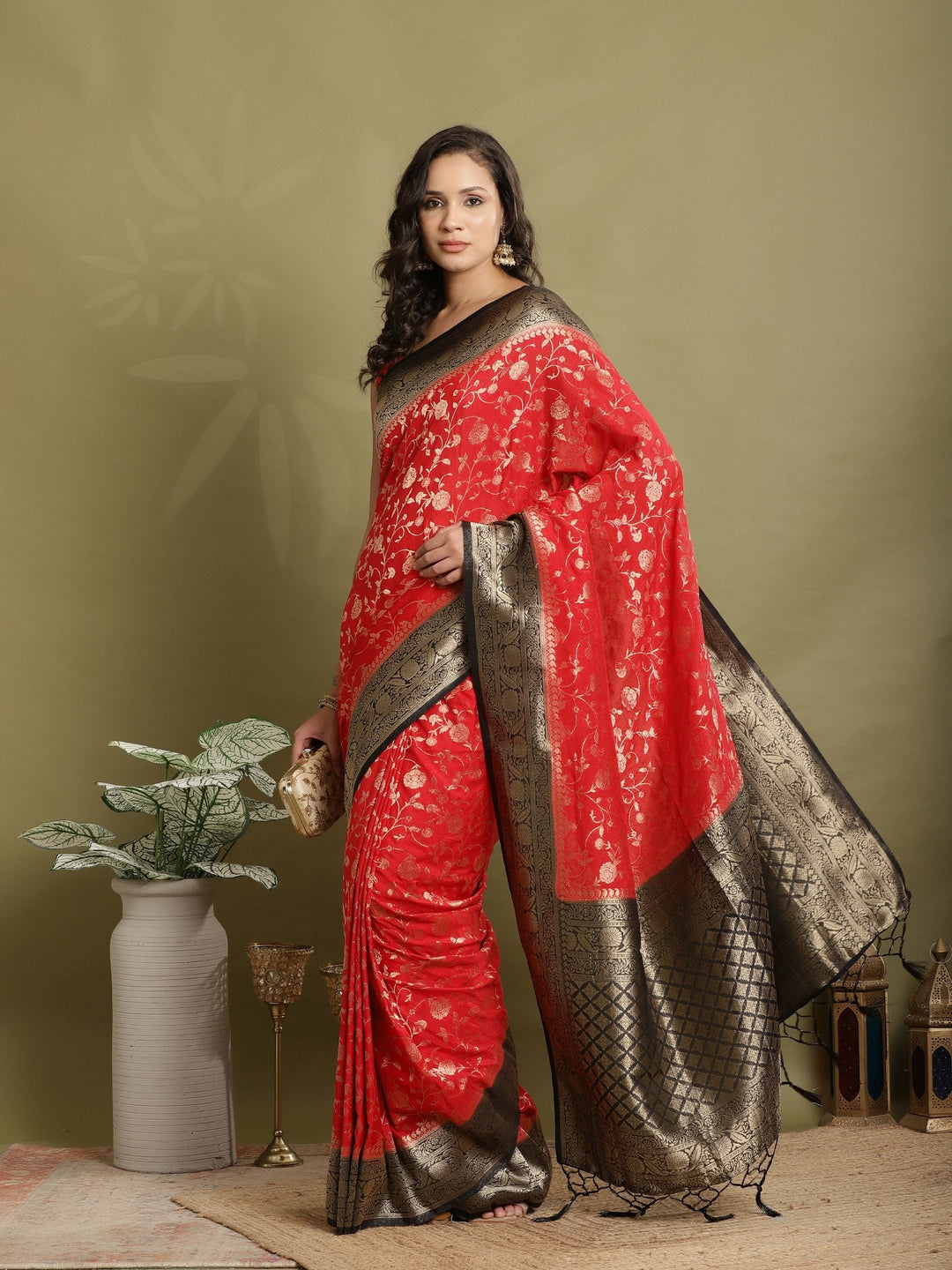 Plain Crepe Saree