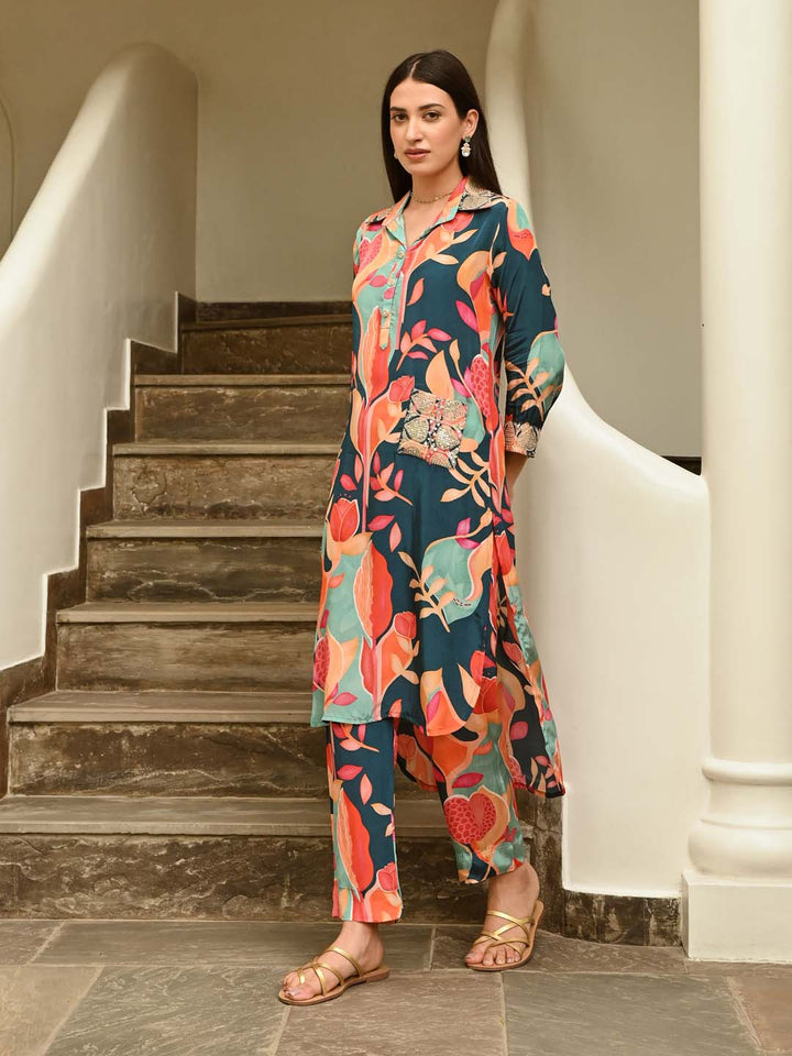 Floral Printed Crepe Kurta With Pants