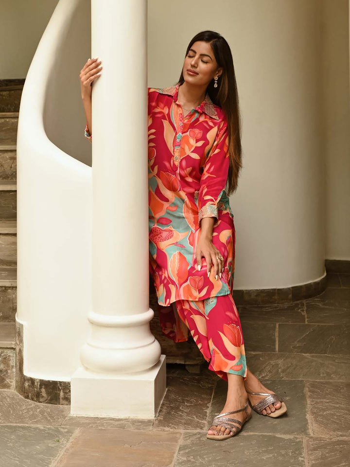 Floral Printed Crepe Kurta With Pants