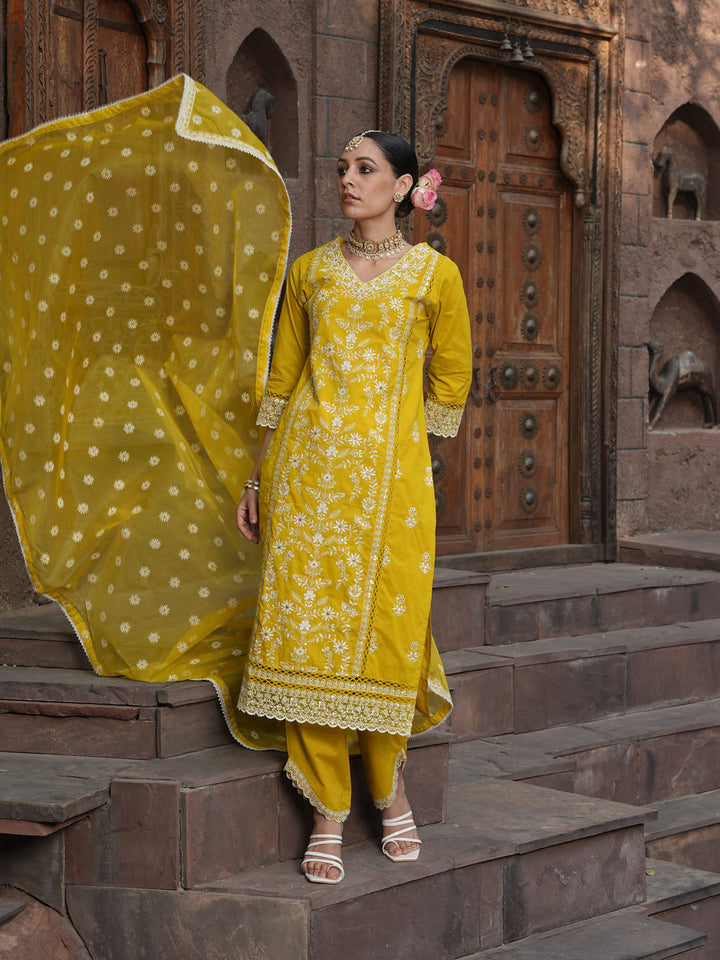Floral Embroidery Kurta With Pants &amp; Dupatta