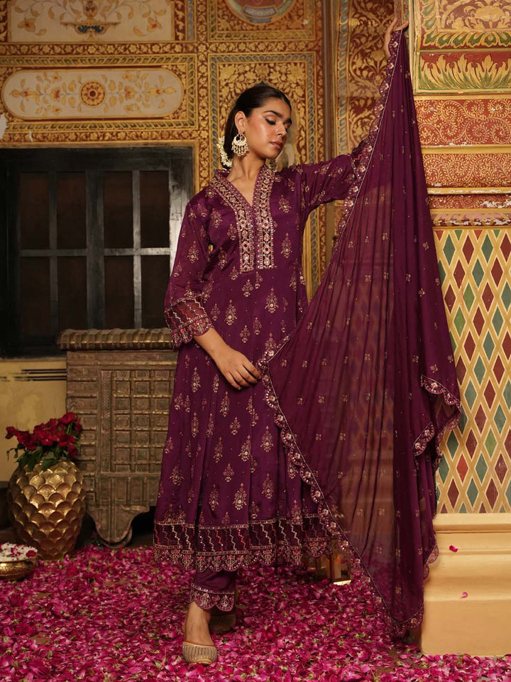 Printed Chinnon Kurta With Pants &amp; Dupatta