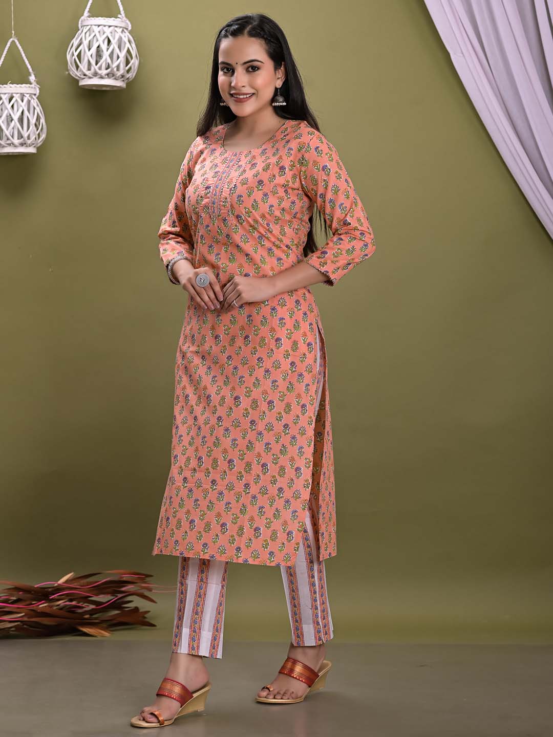 Floral Printed Cotton Kurta With Pants