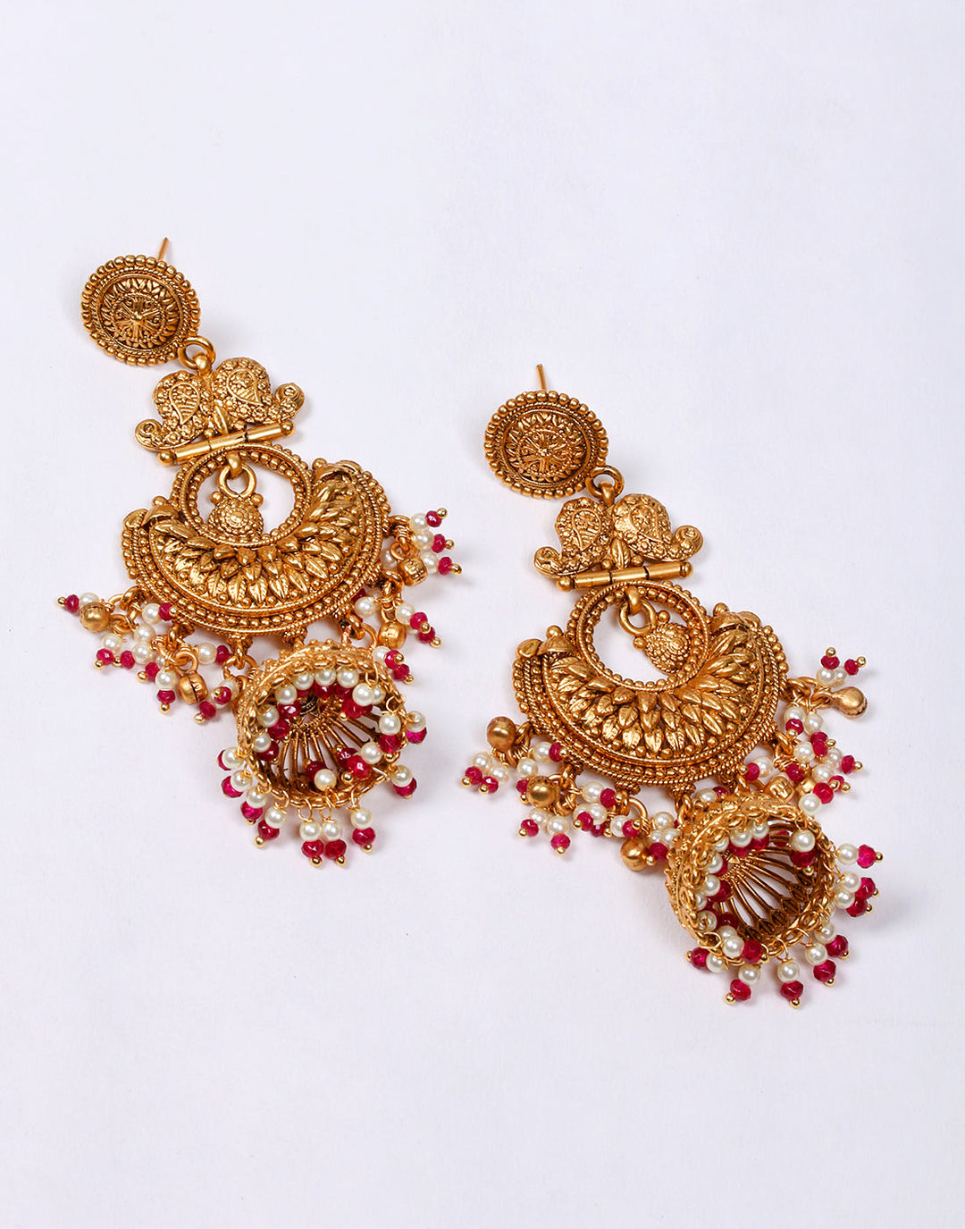 Traditional Gold Toned Neclace Set with Maang Tikka
