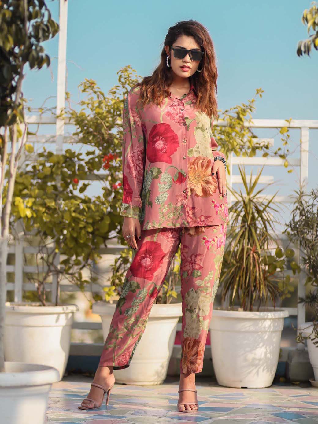 Floral Printed Crepe Kurti With Pants
