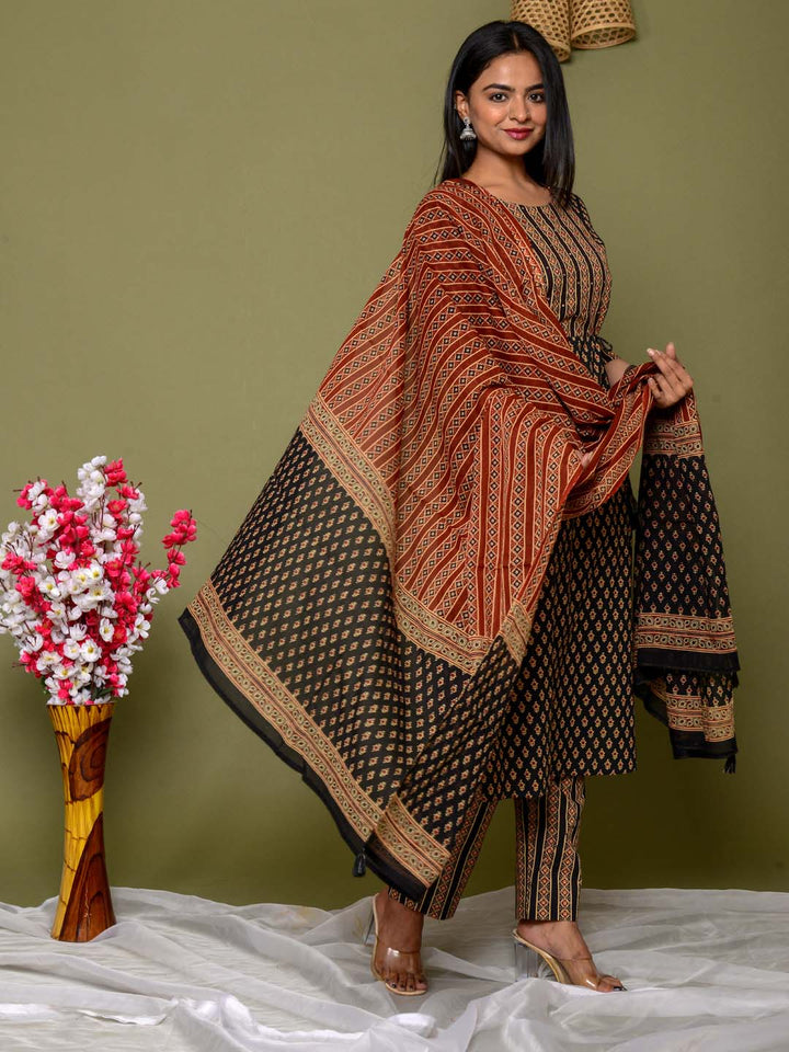 Printed Cotton Kurta With Pants &amp; Dupatta