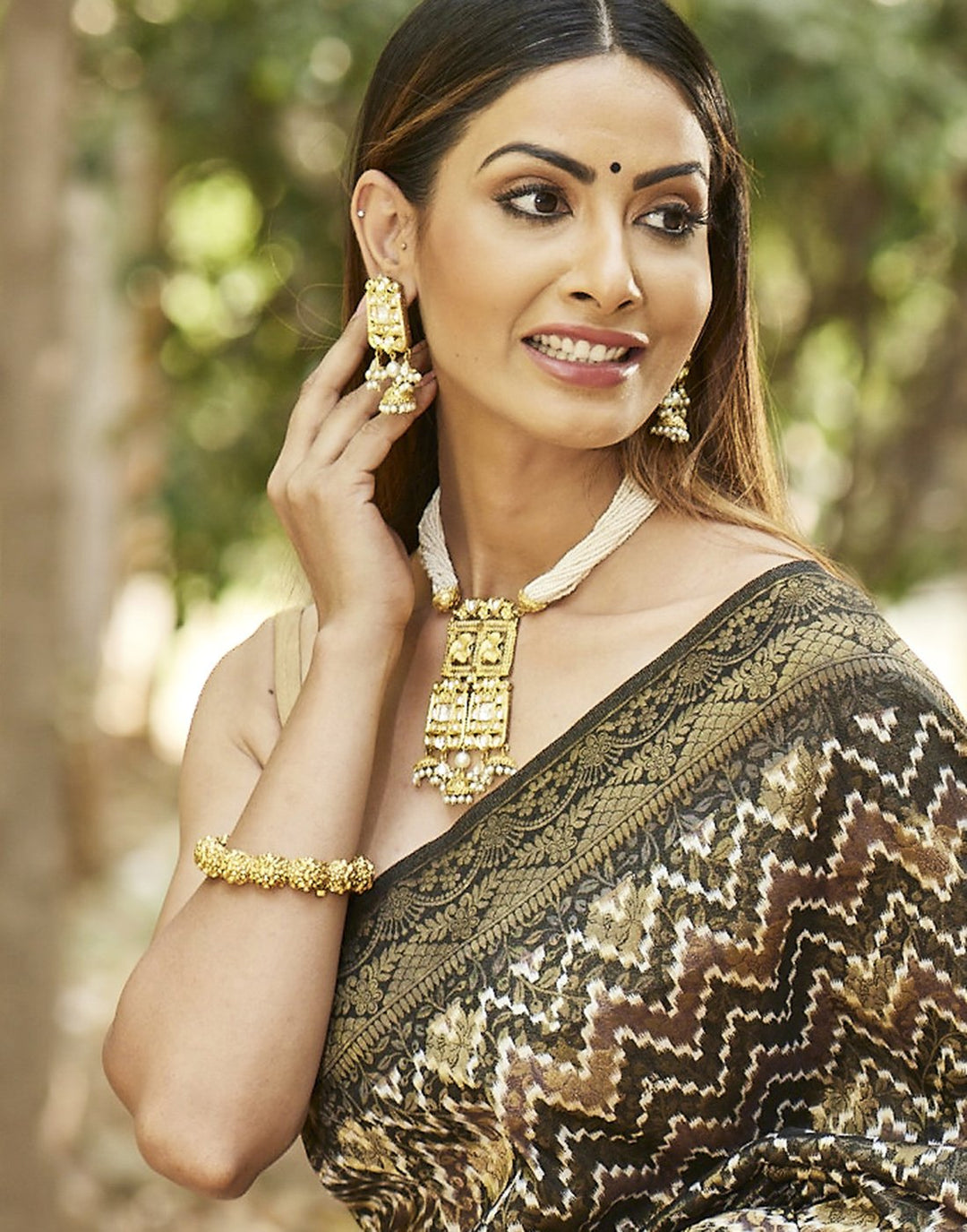 MBZ Meena Bazaar-Elegant Pearl Set with Kundan Pendant