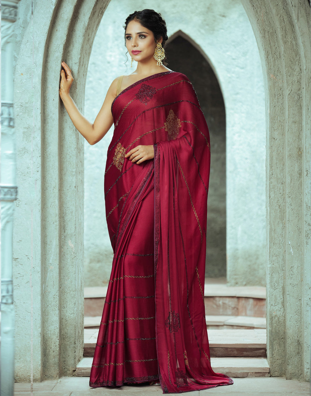 Zari Border Booti Chiffon Plain Saree
