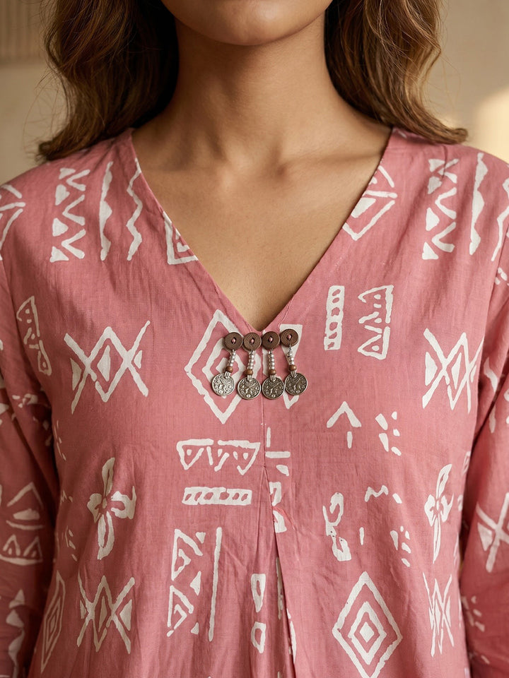 Pink Embroidered Cotton Blend Round Neck Straight Kurta With Pant