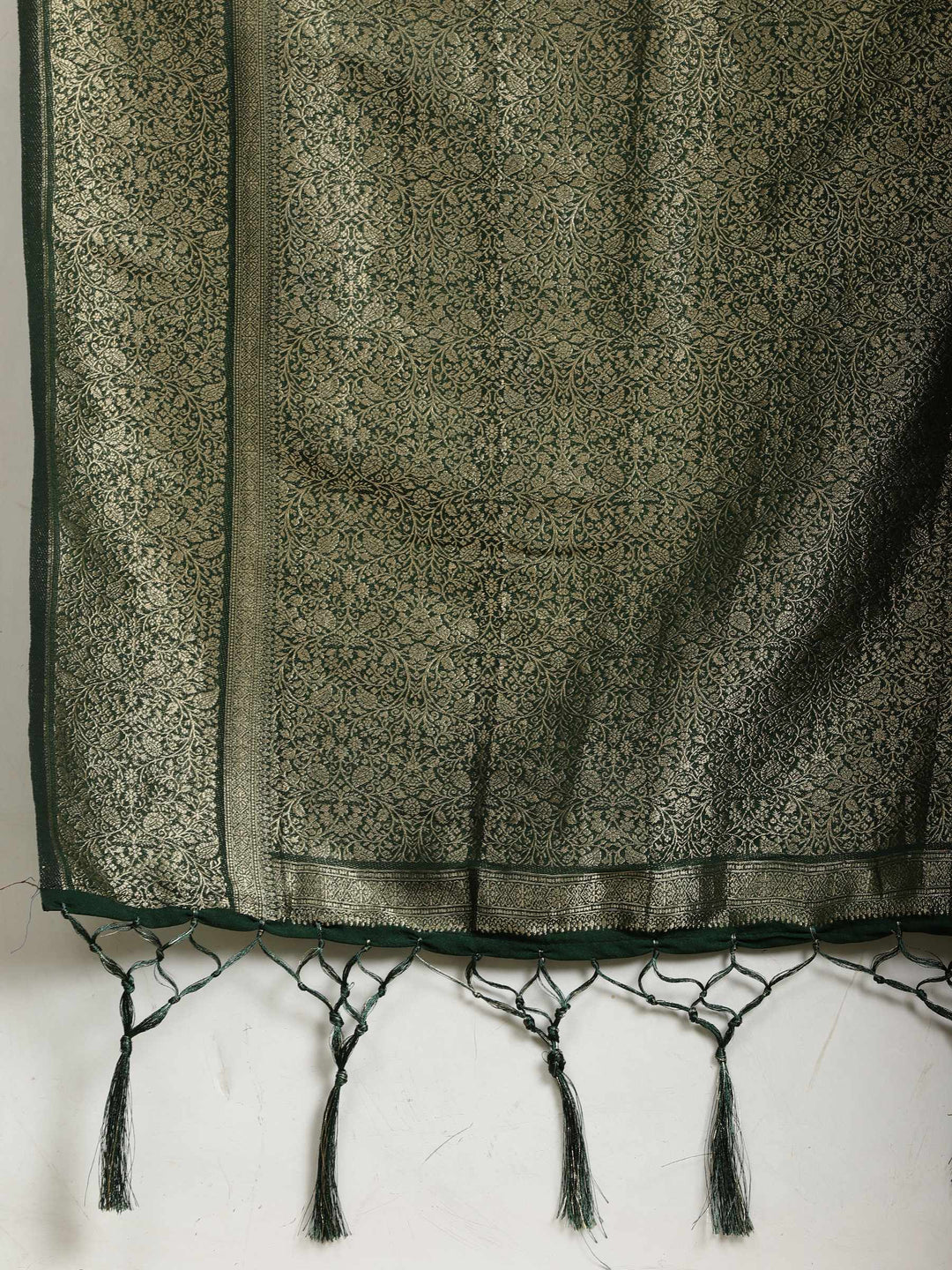 Polka Dot Woven Booti Crepe Saree